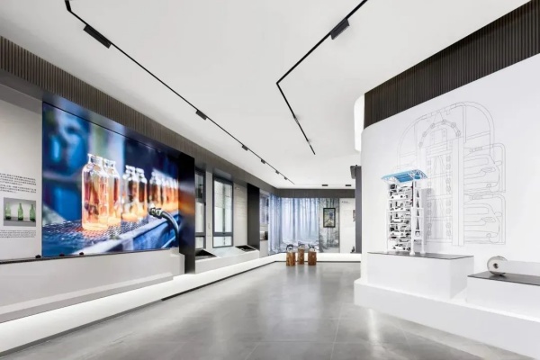 工業(yè)設(shè)備類(lèi)企業(yè)展廳設(shè)計(jì)案例分享