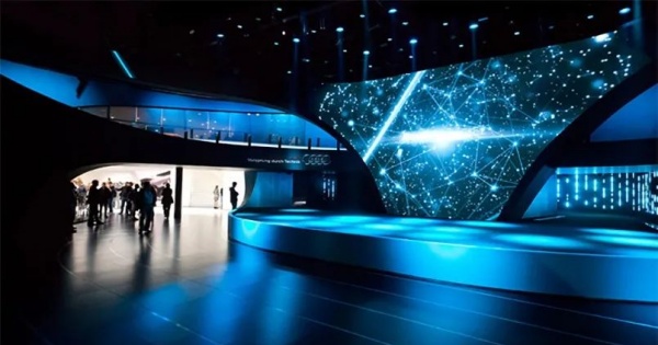 展廳燈光設(shè)計打造沉浸式展示空間的藝術(shù)